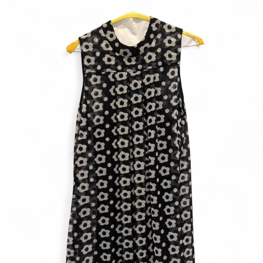 Black and White Floral Sleeveless Dress